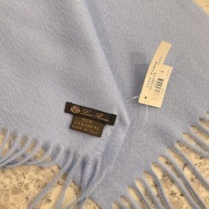 Lori Piana 100% Cashmere Baby Scarf is NWT